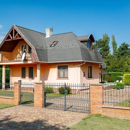 Holiday Home Narcisse By Interhome بالاتونسزارسكو المظهر الخارجي الصورة